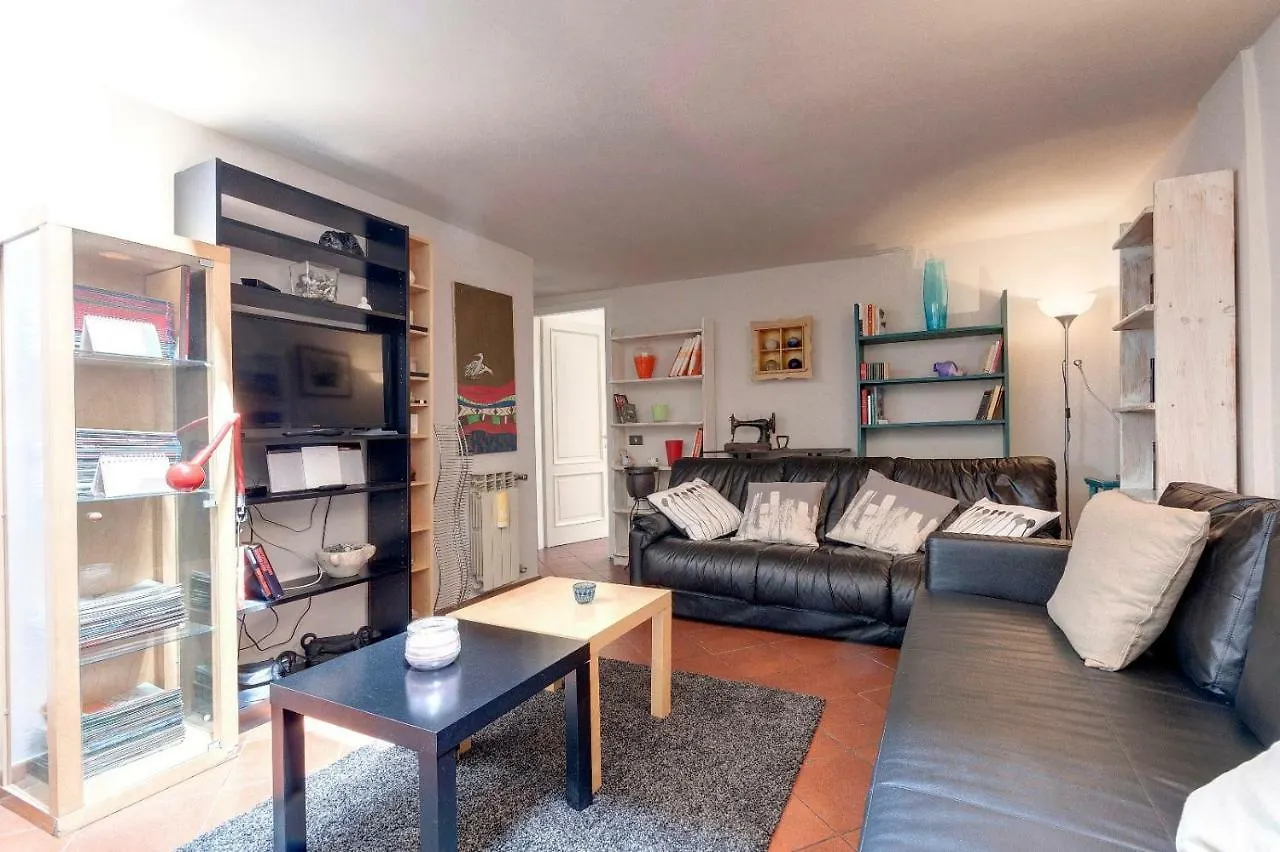 Orto Luminous Apartment With 2 Bedrooms Florence